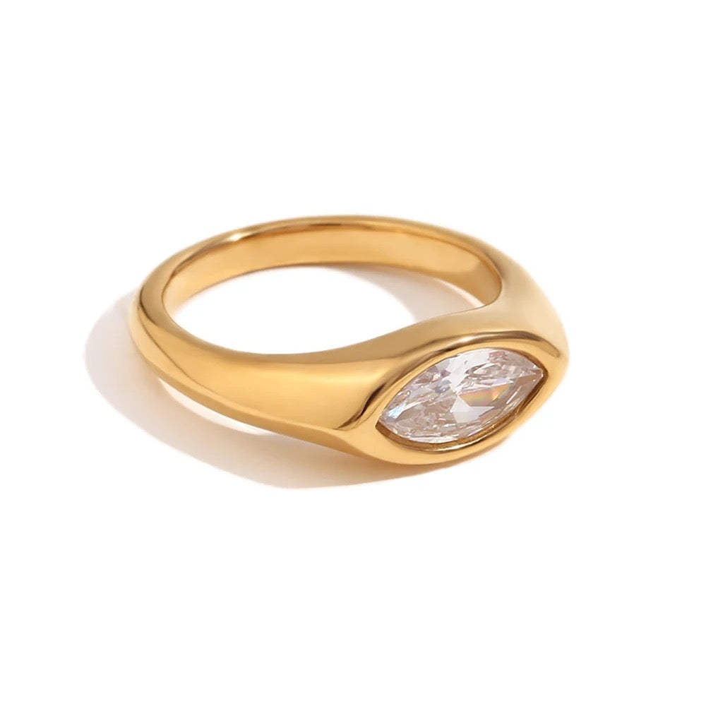Aurélia Marquise Zircon Ring — Clear stone in gold