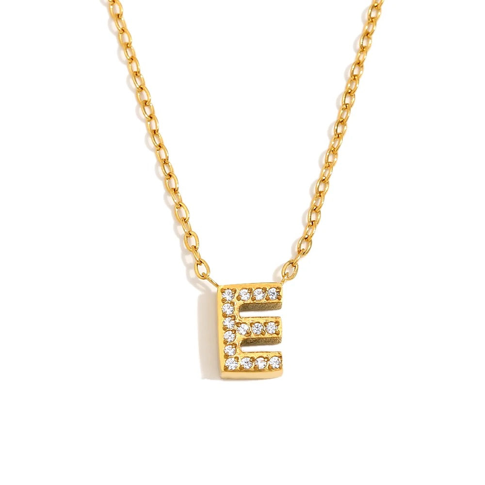 Éliane Pavé Initial Necklace — Letter E in gold