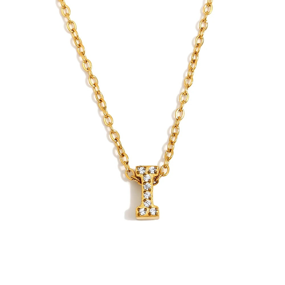 Éliane Pavé Initial Necklace — Letter I in gold