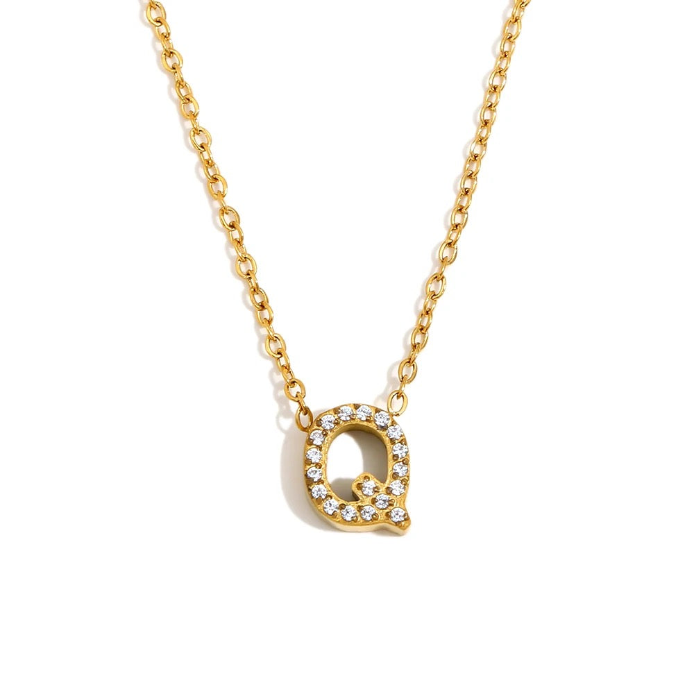 Éliane Pavé Initial Necklace — Letter Q in gold