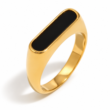 Esmé Shell Signet Ring Black — TAIA Jewellery