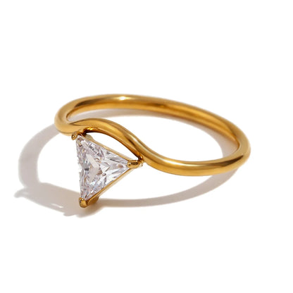 Noémie Floating Zircon Ring in Triangle on a white background