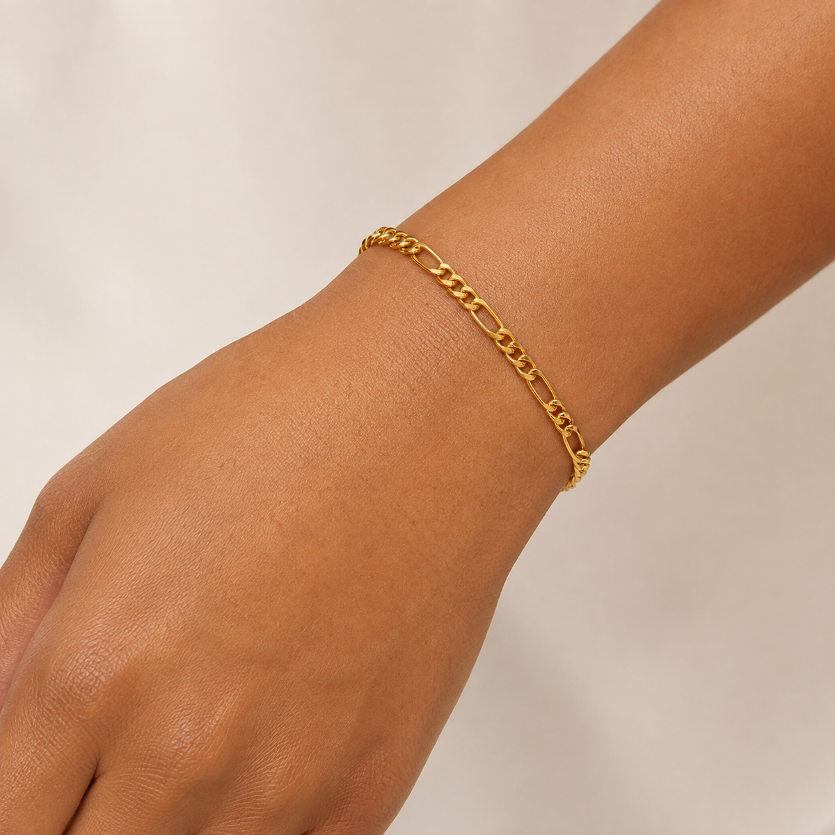 Close-up of the Zuri Figaro Bracelet worn on the wrist