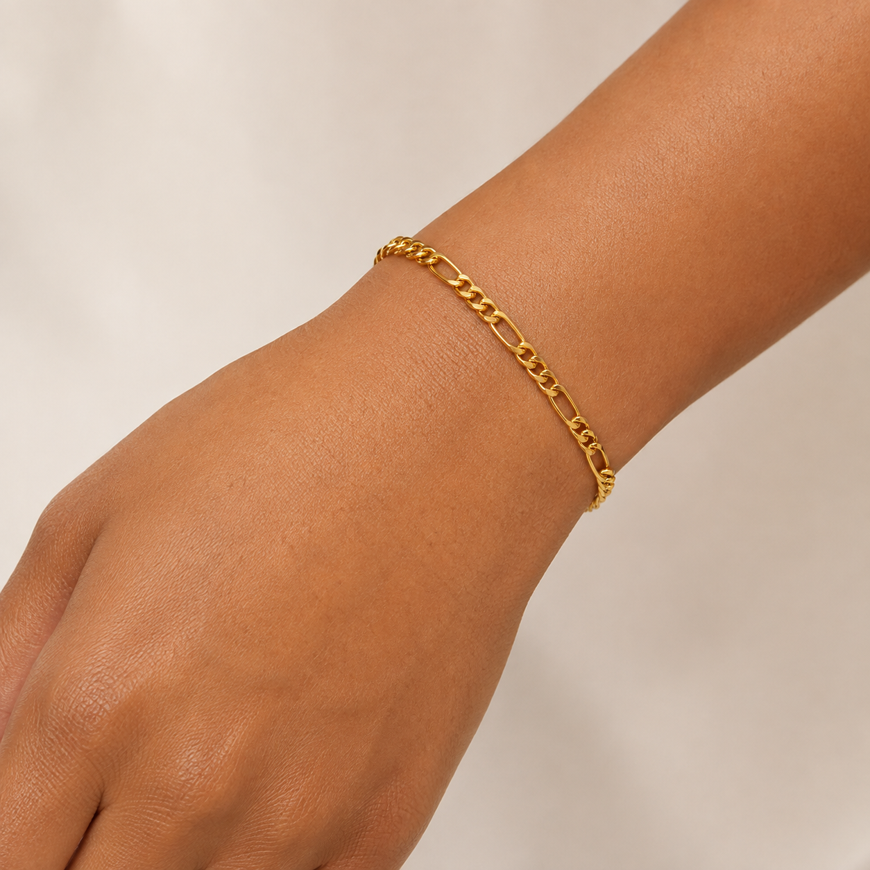 Close-up of the Zuri Figaro Bracelet worn on the wrist